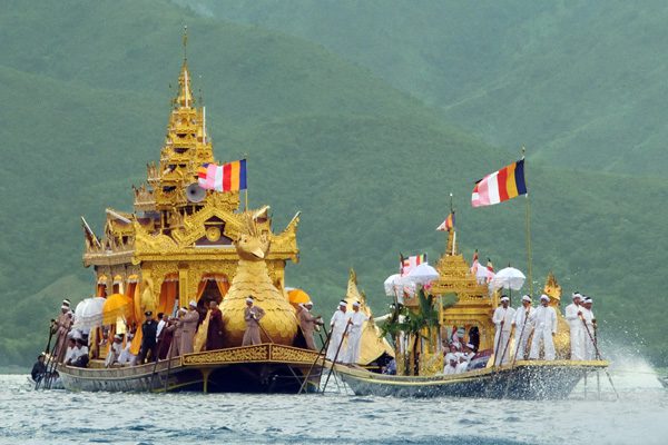 Phaung Daw Oo Pagoda Festival, Myanmar